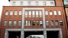 Solidarity TD Ruth Coppinger has criticised a decision by the Rotunda to accept abortion referrals only up to 11 weeks into a pregnancy.